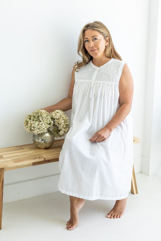 Molly Sleeveless Cotton Nightdress